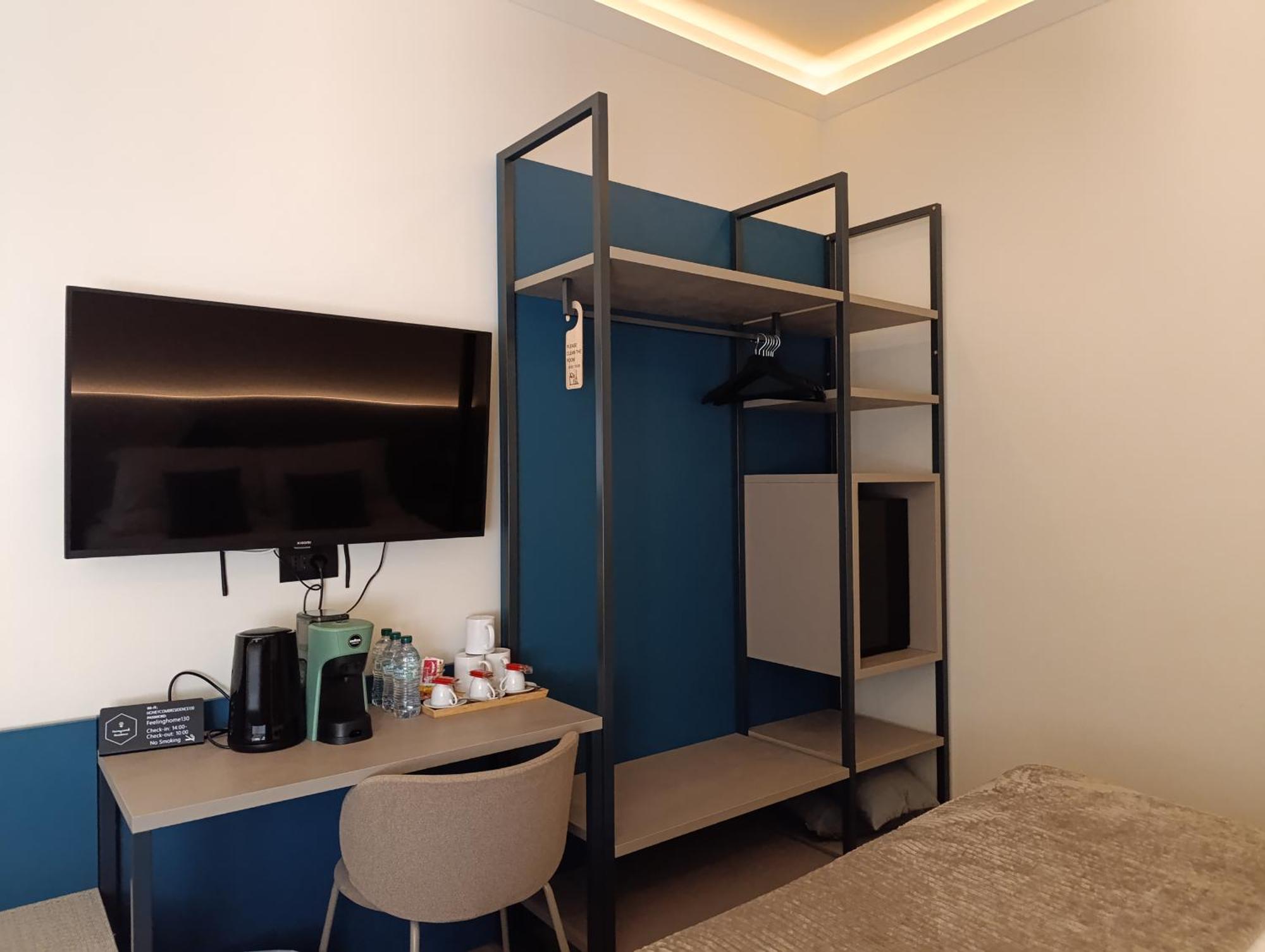 Honeycomb Apartment Rome
