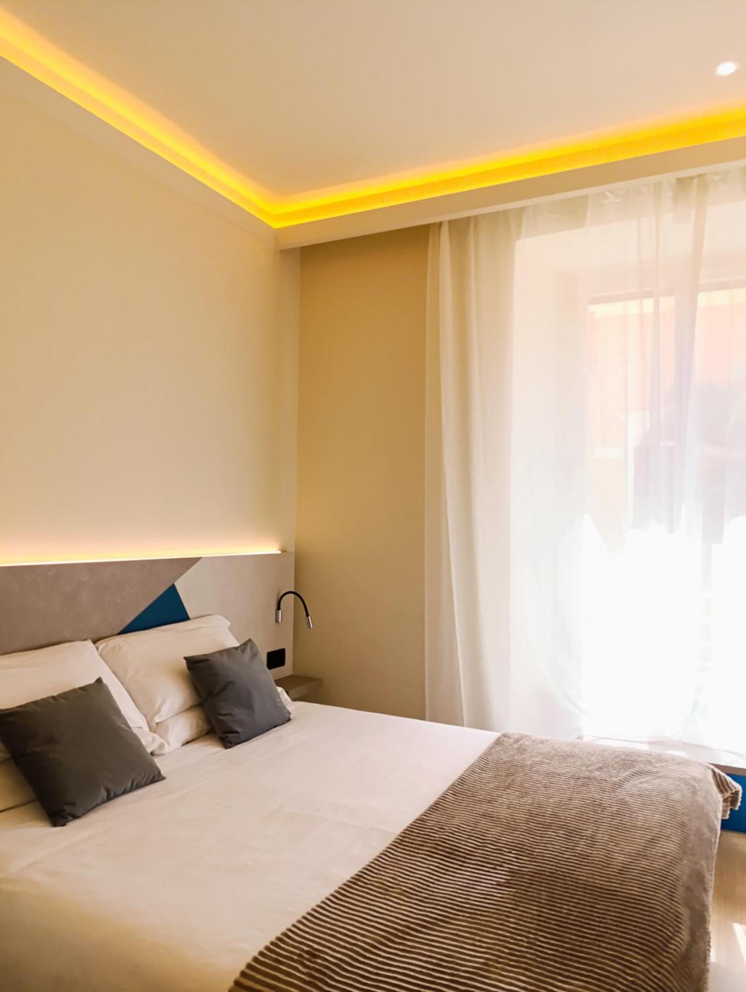 Honeycomb Apartment *
